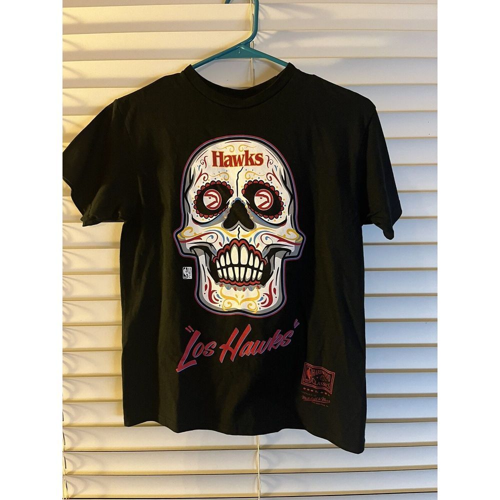 Mitchell & Ness Atlanta Los Hawks Retro Sugar Skull Shirt - Size Small